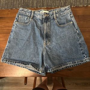 Zara High-Waisted Mom Short
